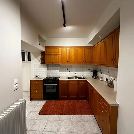 Davelis House *